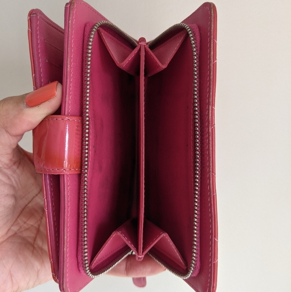 Chanel (Authentic) Patent Tri-fold Quilted Wallet - Picture 10 of 15